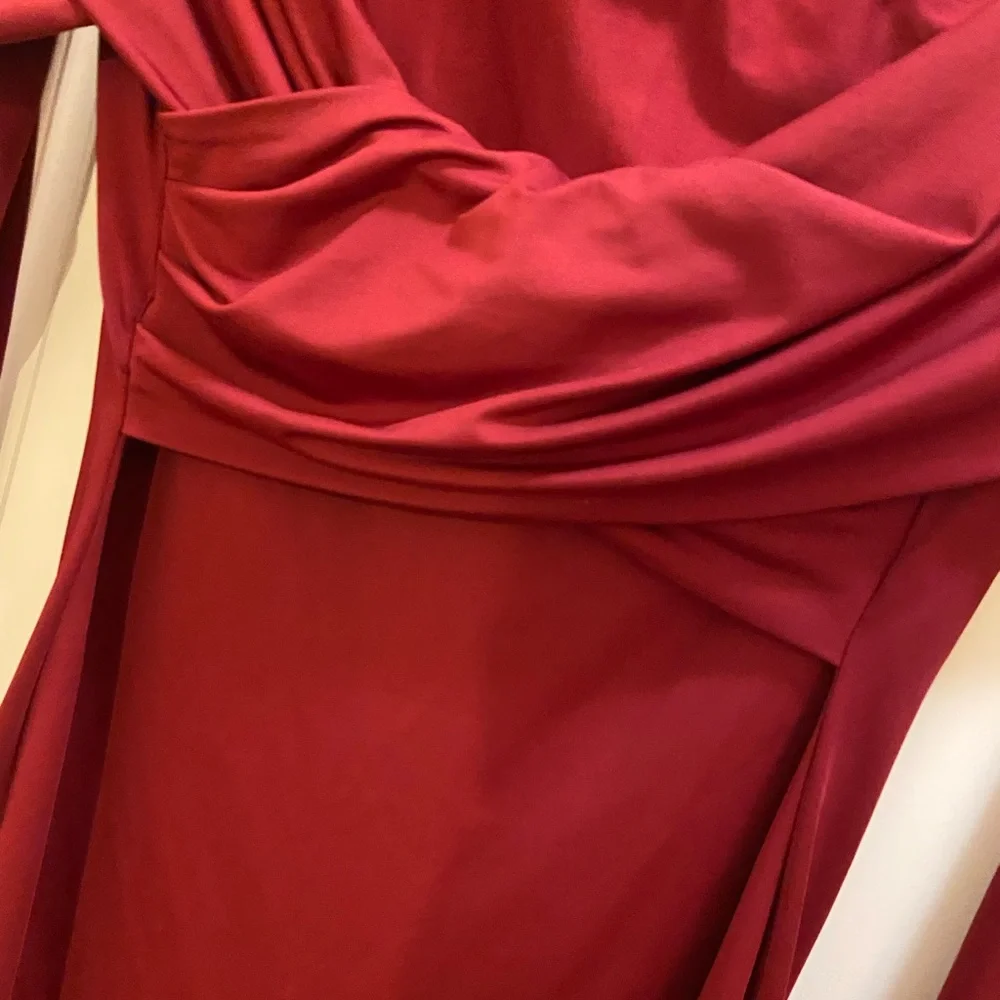 Dress - Picture 3 of 3